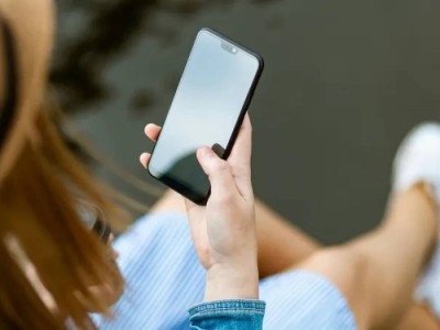 Казахстанцев предупреждают о новой схеме кражи денег через ИИ