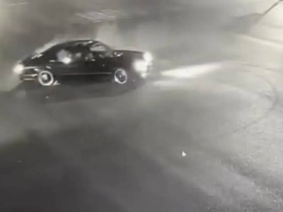 Дерзкая выходка лихача на Mercedes возмутила жителей Шымкента