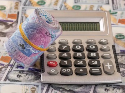 Нацбанк купил полмиллиарда долларов на пенсионные накопления казахстанцев