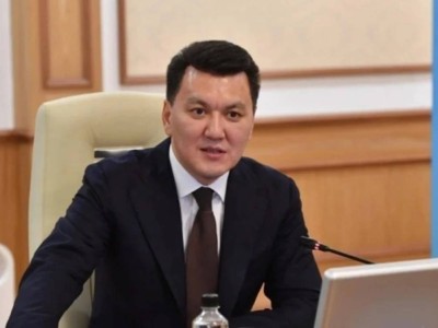 Ерлан Карин: продолжается поступательная работа по реализации новой Конституции