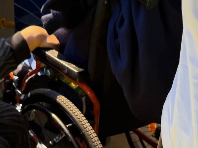 Водитель автобуса в Алматы не захотел помочь инвалиду
