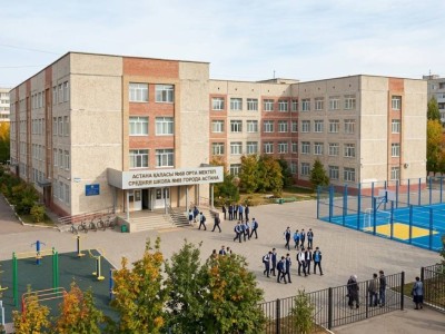 Более 50 детей похищены из трёх школ: вооружённые люди увели учеников во время занятий