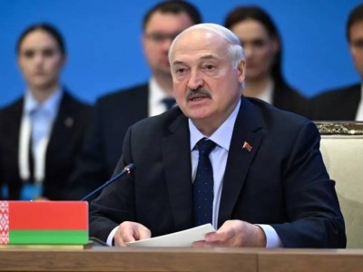 «Зачем мы это делаем?»: прибывший в Казахстан Лукашенко раскритиковал стоимость утильсбора