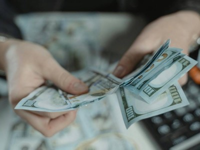Досрочное снятие пенсий: почему МВФ и ОЭСР были против такого решения
