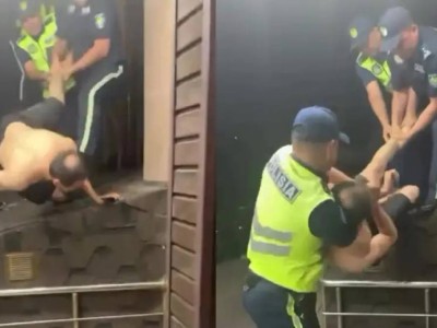 Полицейские отлупили астанчанина за нежелание жить