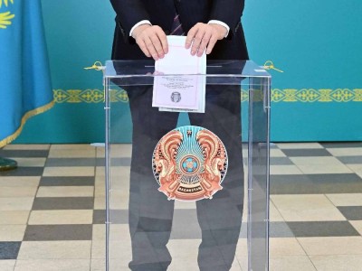 Борьба за голоса партий еще впереди: Каждый пятый казахстанец ещё не определился со своим выбором