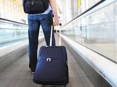 Мужчина 58 раз ударил подругу ножом и спрятал труп в чемодане