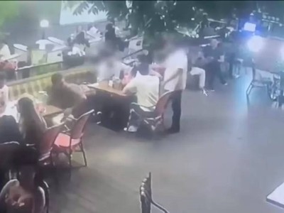 Мужчина выстрелил посетителю в лицо в кафе Актау: видео попало в сеть