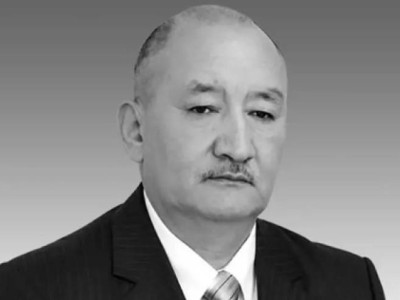 Умер известный казахстанский журналист и писатель Жумабек Табынбаев