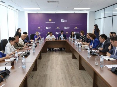 Экспертный клуб Sarap представил результаты политических исследований