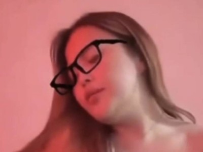 Прямой эфир в TikTok закончился для 26-летней казахстанки арестом