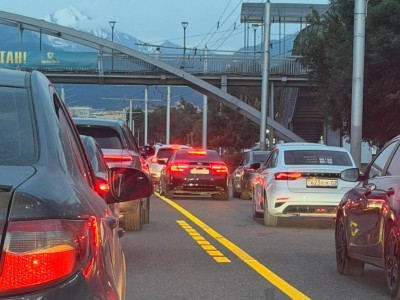 Алматинцы просят отменить автобусную полосу по Саина: ответ чиновников