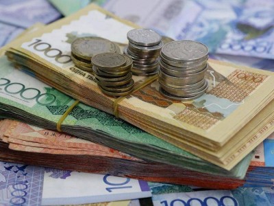 Курс доллара вырос: сколько стоят валюты в обменниках Казахстана 8 августа