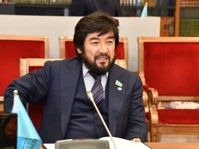 Токаев поздравил Бекболата Тилеухана с юбилеем