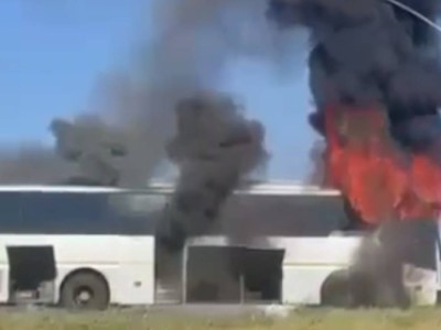 В ЗКО загорелся автобус с 37 пассажирами (ВИДЕО)