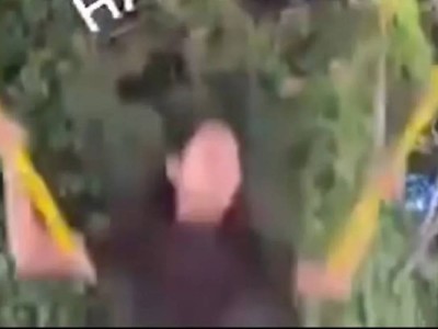 Подросток сломала руку после падения с аттракциона в парке Шымкента (ВИДЕО)