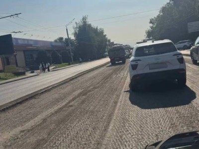 В Алматы меняют новый асфальт, но акимат не хочет объяснять причины