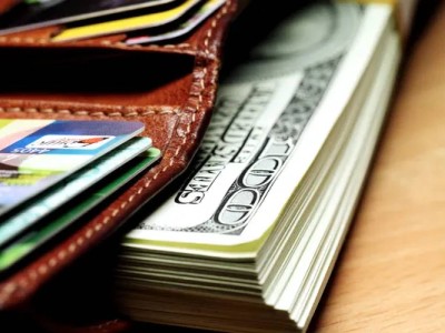 Мужчина пошел с 5 млн теңге в баню и лишился денег