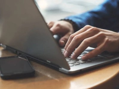 В Астане менеджер вынес с работы шесть ноутбуков и сдал их в ломбард