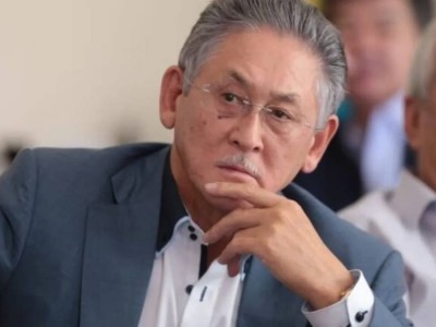 Историю помнить и знать одно, но всё время печалиться - это другое