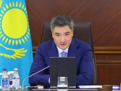 "Не должно быть слов "нет работы": Бектенов высказался о вакансиях в Казахстане