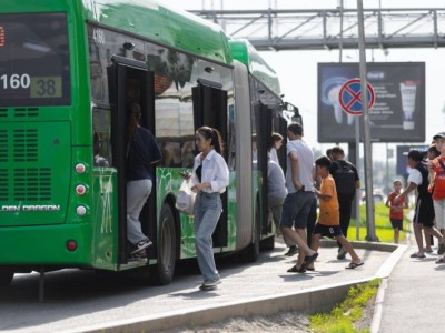 Меняю такси на автобус: казахстанцы пересаживаются на общественный транспорт