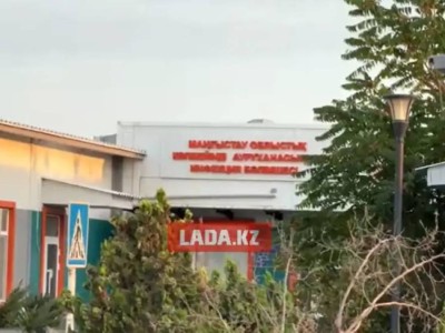 В Актау ребенок попал в реанимацию после отравления - родственники записали обращение