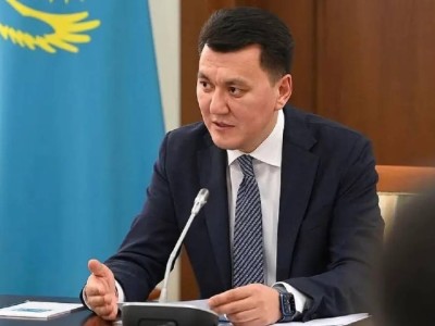 Президент призвал пересмотреть некоторые устаревшие взгляды в обществе – Ерлан Карин