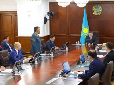 Бектенов обратился к новому министру обороны