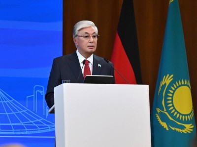 Токаев объяснил позицию Казахстана по конфликту России и Украины