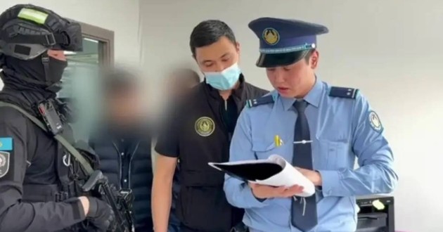 В Актобе "помогайки" арендовали кабинеты в здании, где находится ЦОН