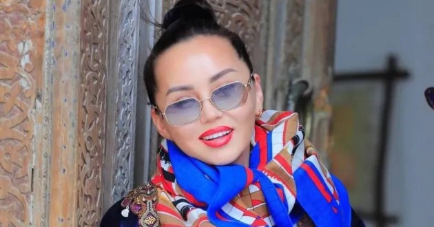 Баян Алагузова разгневала Казнет, заполучив камзол из фильма "Қыз Жібек"