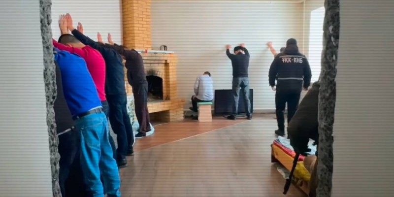 В Казахстане обнаружили транснациональную ОПГ, которой руководят местные авторитеты.