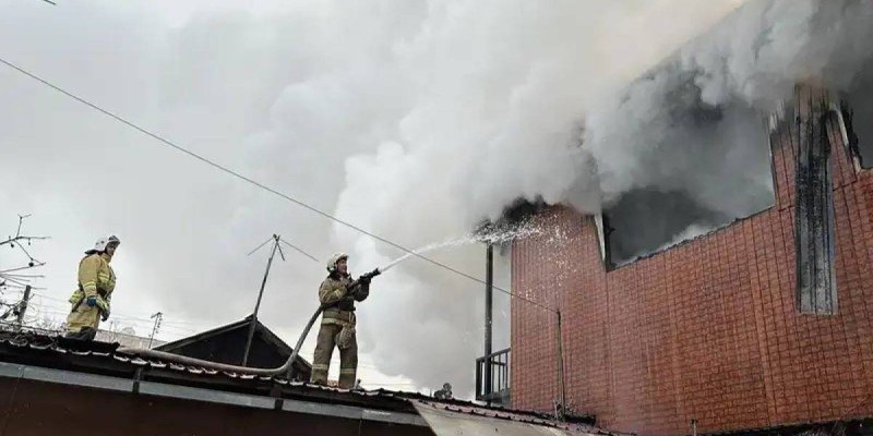 В Алматы ликвидирован пожар в лагманхане.