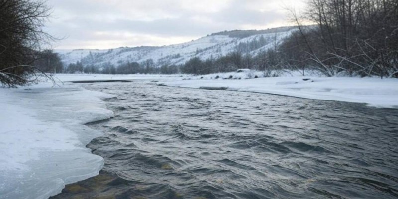 Угроза подтопления: уровень воды в реке Киши Алматы стремительно растет.