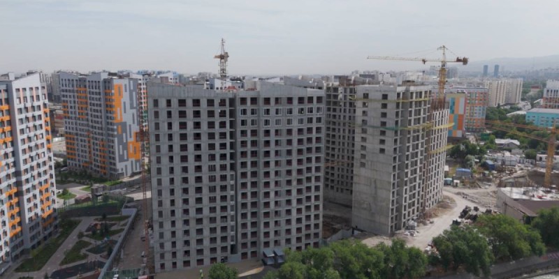 Алматинская многоэтажка прошла испытание искусственным землетрясением в 9 баллов.
