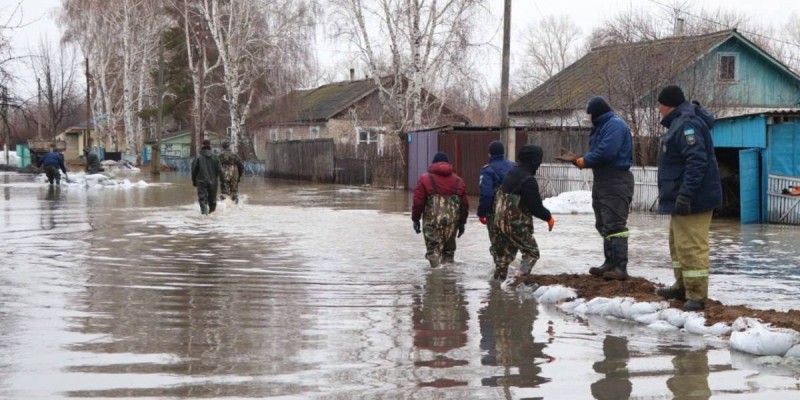 Более 108 тысяч человек эвакуированы из-за паводков в Казахстане.