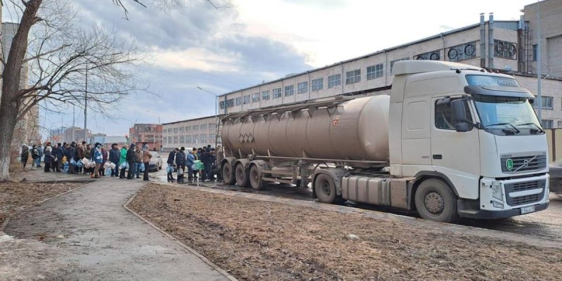 Казахстан переживает водный кризис: паводки и проблемы с водоснабжением.