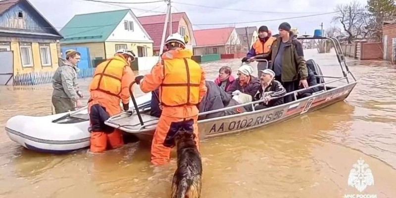 Наводнение в Орске: «критическая ситуация» и массовая эвакуация.