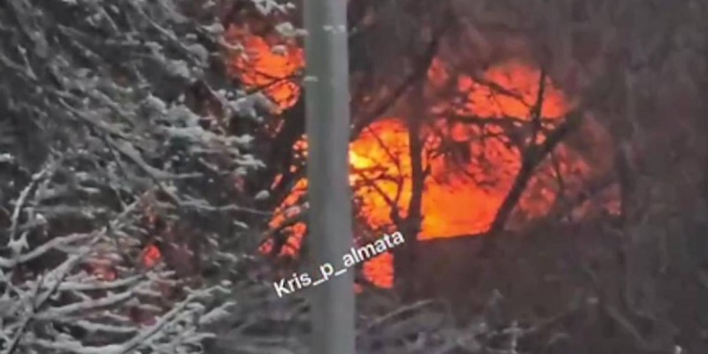 Пожар в центре Алматы.