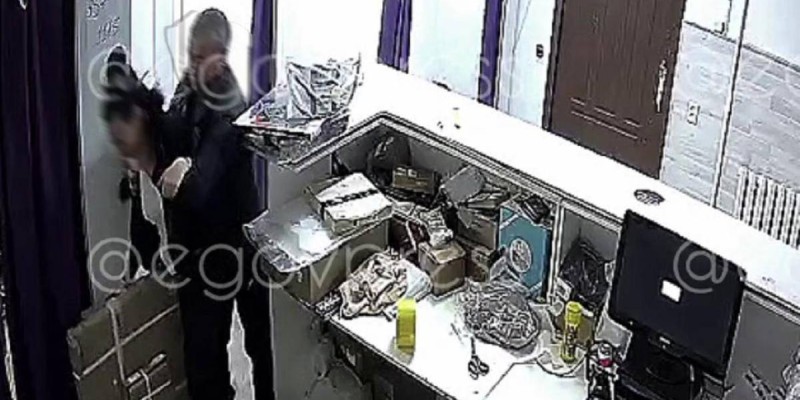 Жестокое нападение на женщину в Талдыкоргане вызвало возмущение общественности.
