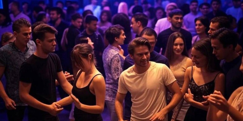 17-летний подросток ранил двоих в ночном клубе Петропавловска.