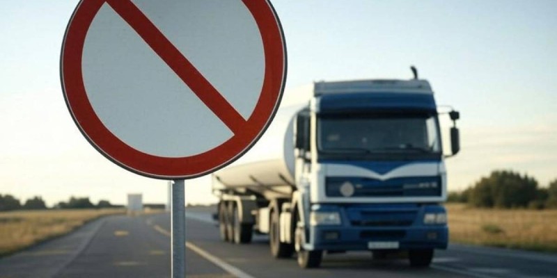 В Казахстане запретили вывоз бензина и дизельного топлива: что нужно знать.
