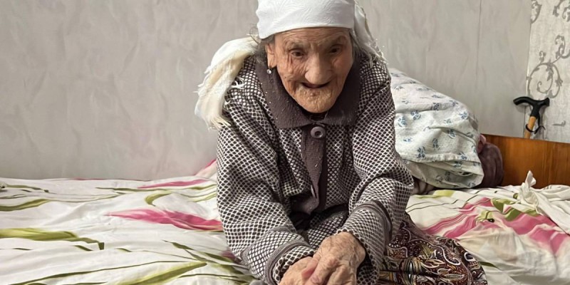 Самая пожилая жительница ЗКО проголосовала на референдуме.