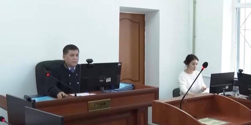 Судебный процесс над бывшим начальником миграционной полиции в Шымкенте.
