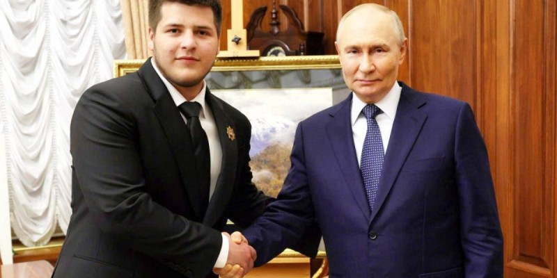 Путин поздравил сына Кадырова со свадьбой.