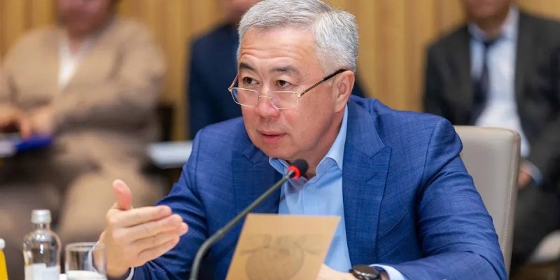 Министр отреагировал на покупки лекарств и продуктов в рассрочку.