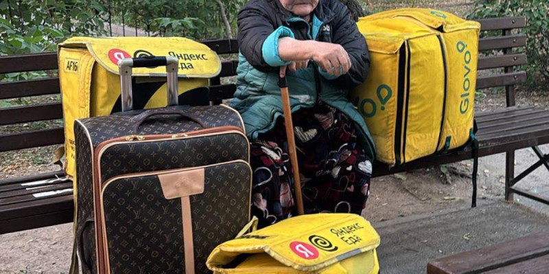 «Выгнали маму на лавочку». Алматинка поделилась шокирующей историей.