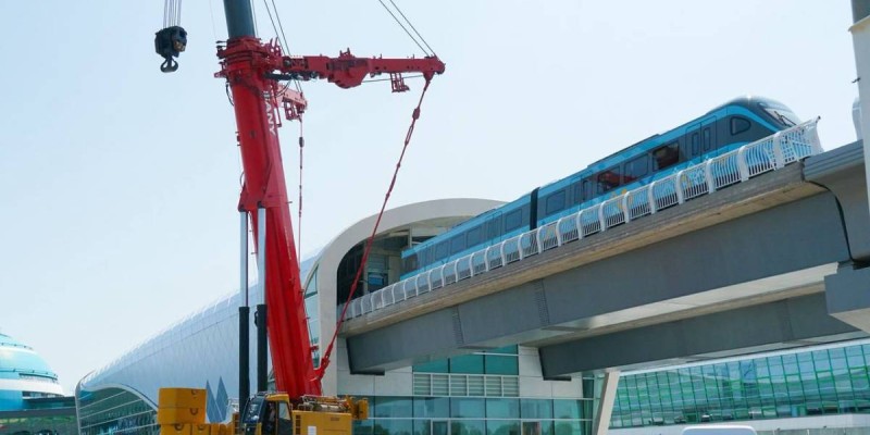 Первые вагоны LRT поставили на рельсы в Астане.