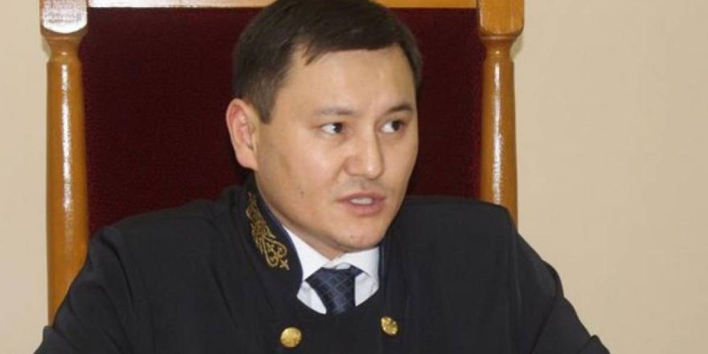 Председателя горсуда Уральска арестовали в зале суда.